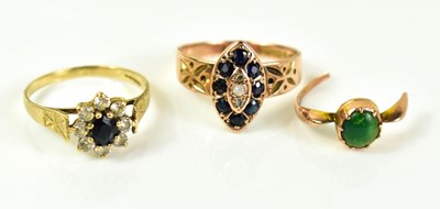 Lot 123 - A group of three 9ct gold rings to include a...