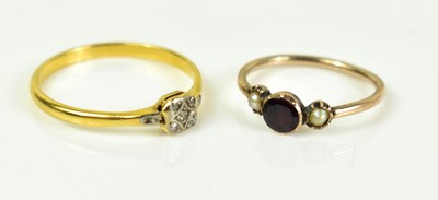 Lot 98 - An 18ct gold, platinum and diamond ring, size...