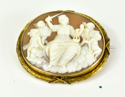 Lot 30 - A 19th century pinchbeck cameo brooch,...