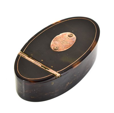 Lot 316 - A Georgian tortoiseshell and gold snuff box,...