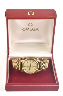 Lot 298 - A Gentleman's 18ct gold Omega Seamaster...