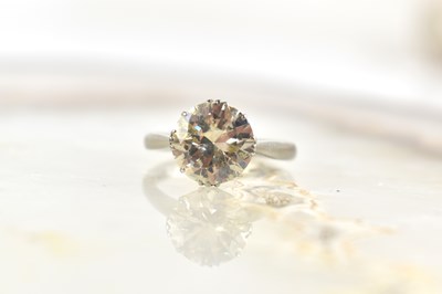 Lot 269 - An 18ct white gold and diamond solitaire ring,...