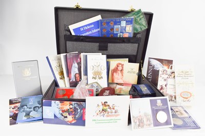 Lot 58 - A collection of coins to include Royal...