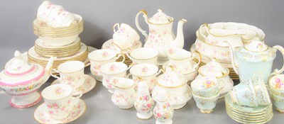 Lot 281 - A Paragon "Victoriana Rose" pattern dinner /...