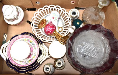 Lot 282 - A quantity of ceramics and glassware to...