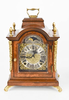 Lot 317 - A Warmink Wuba walnut cased mantle clock with...