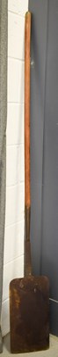 Lot 474 - A 19th century bakers bread shovel, with iron...