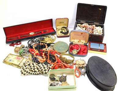 Lot 239 - A group of Edwardian and later jewellery and...