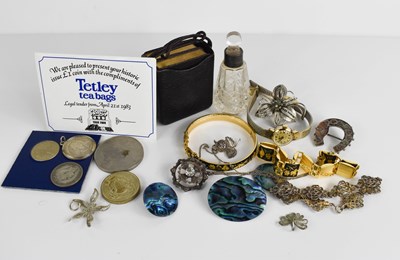 Lot 213 - A group of silver filagree jewellery, pair of...