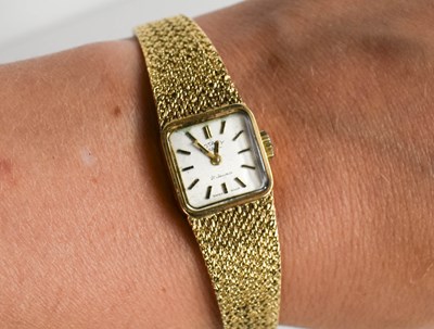Lot 16 - A 9ct gold cased Rotary vintage ladies...