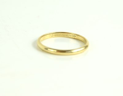 Lot 186 - A 14ct gold wedding band, size O, 1.58g.