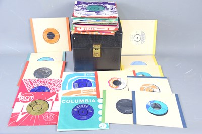 Lot 290 - A group of 7" single records to include Elvis...